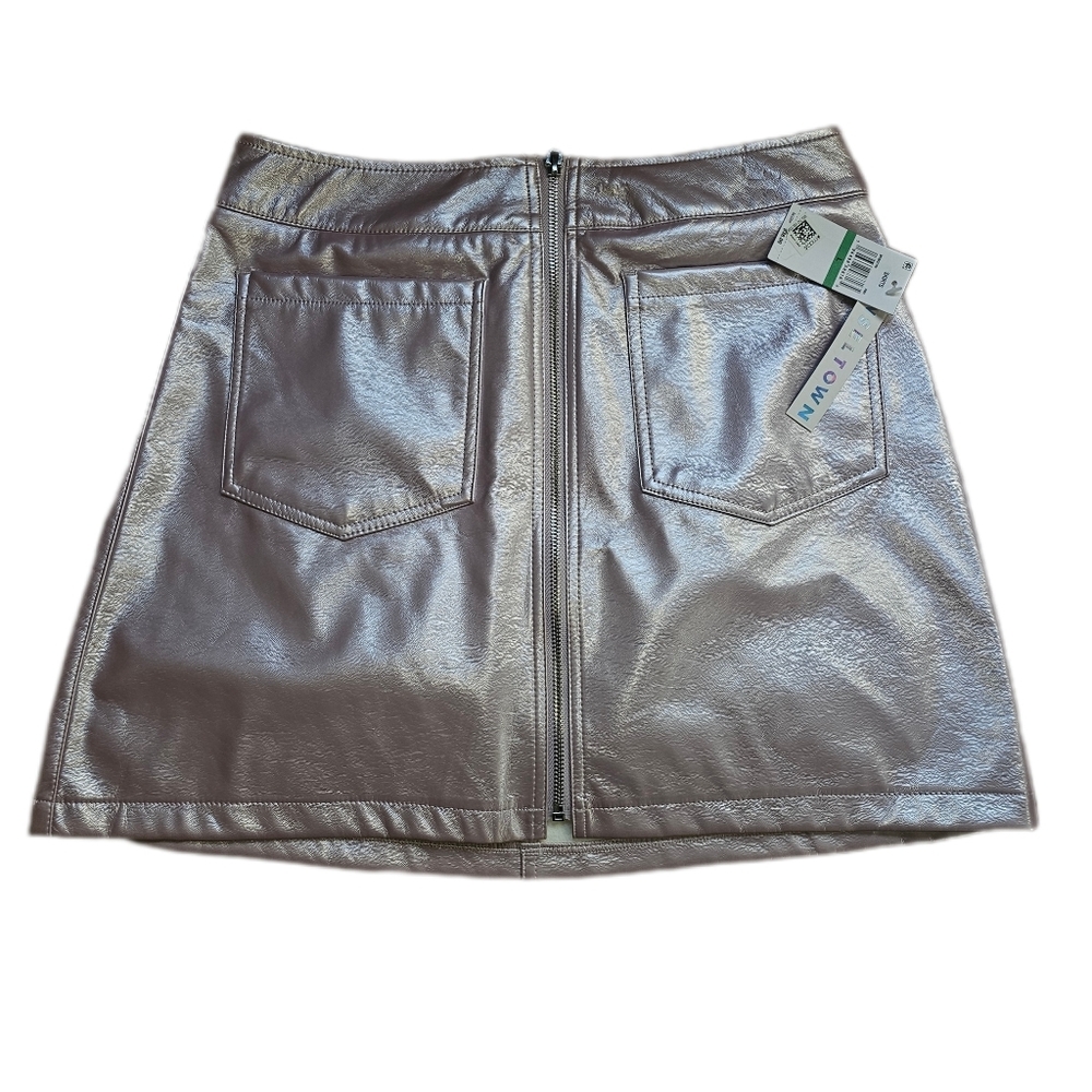 Tinseltown Juniors' Metallic Pink Mini Skirt, Size L - Picture 2 of 3